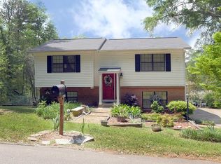 909 Godwin Rd, Tallassee, AL 36078