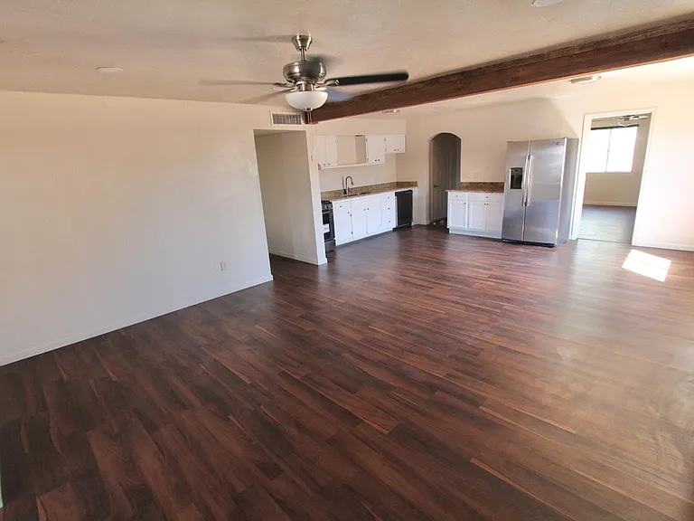 6733 S Downing Ave — Photo 7