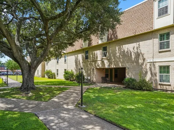 2712 Whitney Pl APT 627, Metairie, LA 70002