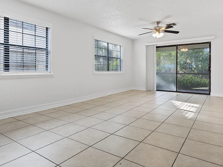 5236 Treetops Dr #L-104 — Photo 3
