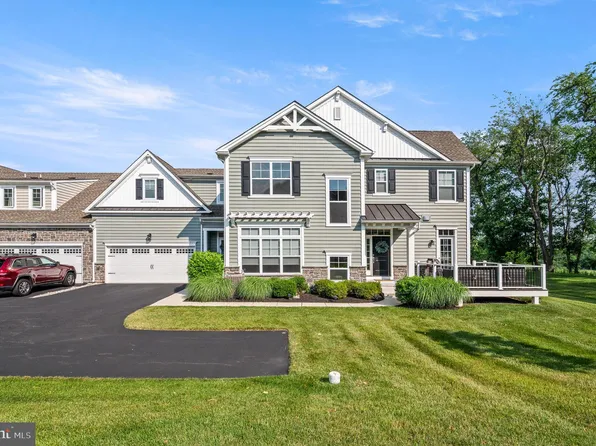 1507 Summit Dr, Royersford, PA 19468