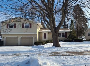 1830 S Westhaven Dr, Oshkosh, WI 54904