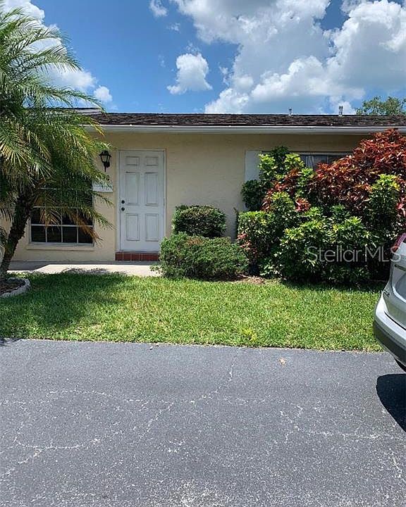 1st image of 838 Oxford Ct #838