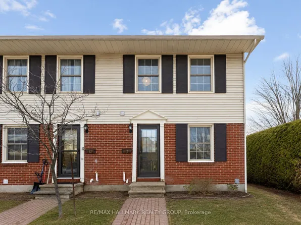 1160 Shillington Ave #11, Ottawa, ON K1Z 7Z4