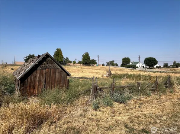 114 E 4th Street, Waterville, WA 98858