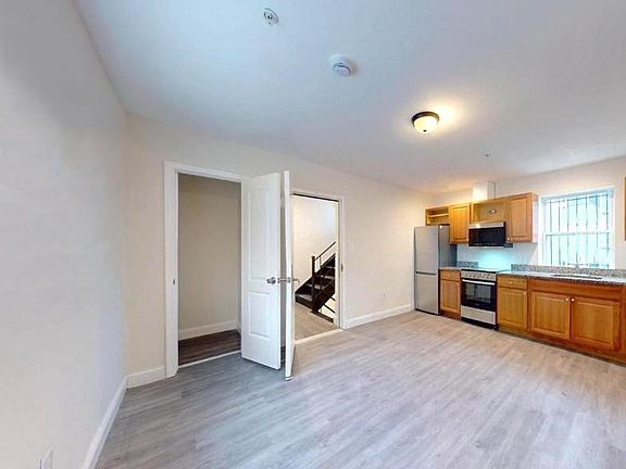 3rd image of 4230 6th St SE #3