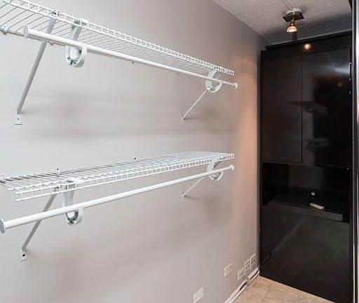4th image of 1212 N Lasalle St #416