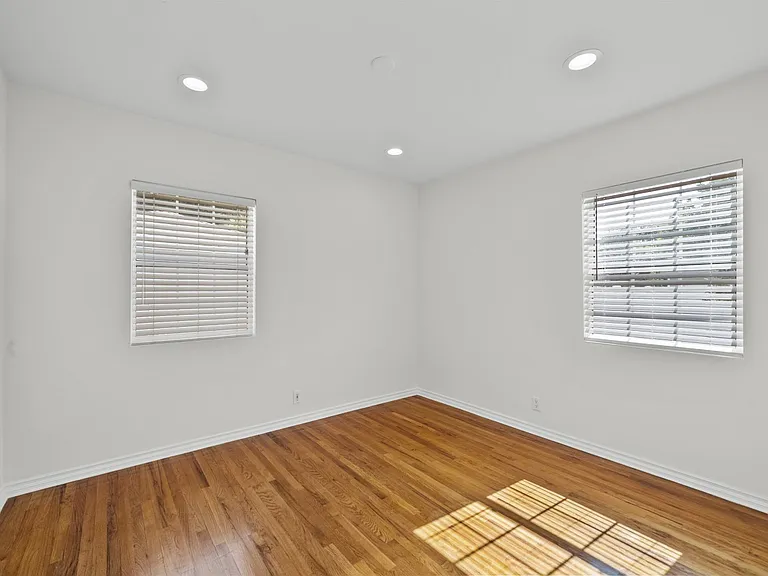 8440 Oakdale Ave — Photo 25
