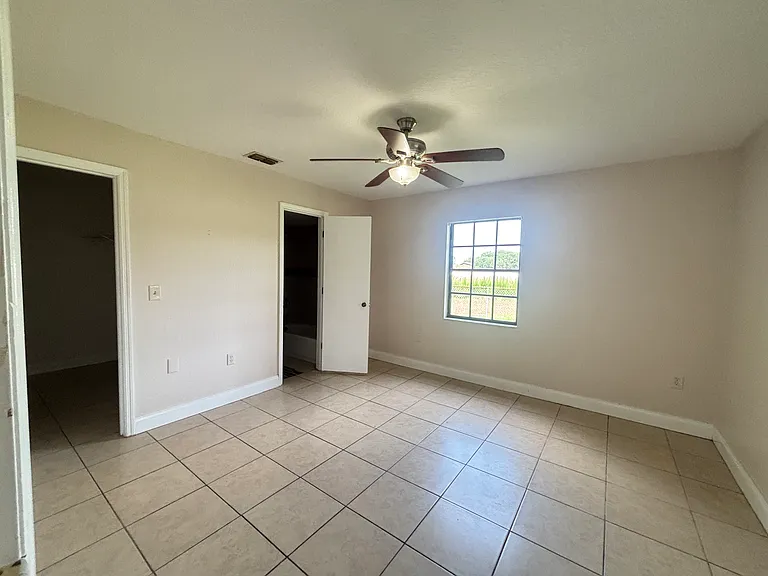 220 E 60th Hwy — Photo 13