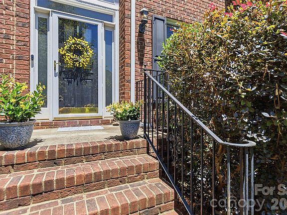 3rd image of 7915 Bytham Castle Dr