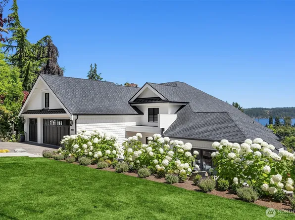 8902 45th Avenue NE, Seattle, WA 98115