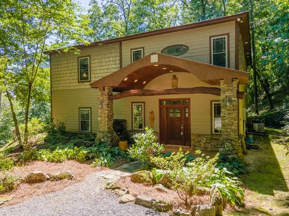 1432 Muskrat Valley Ln, Franklin, NC 28734