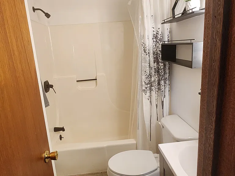 225 E Dakota St — Photo 1