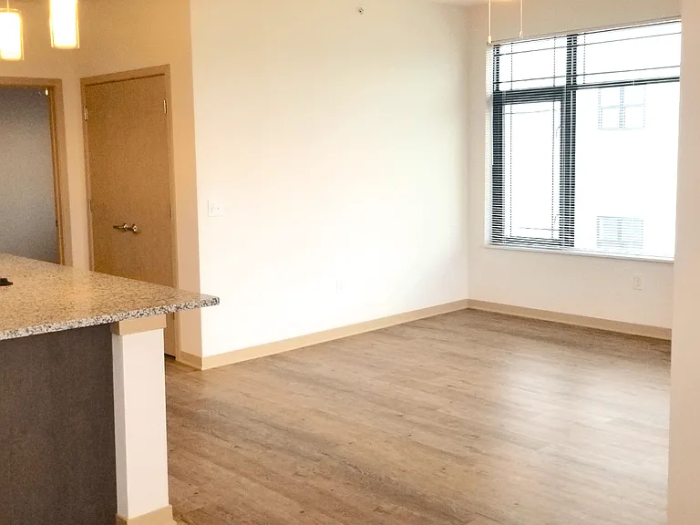 The Madisonian Senior Apartments — Photo 9