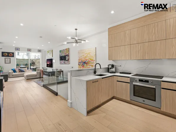 499 Van Buren Street image 1 of 24