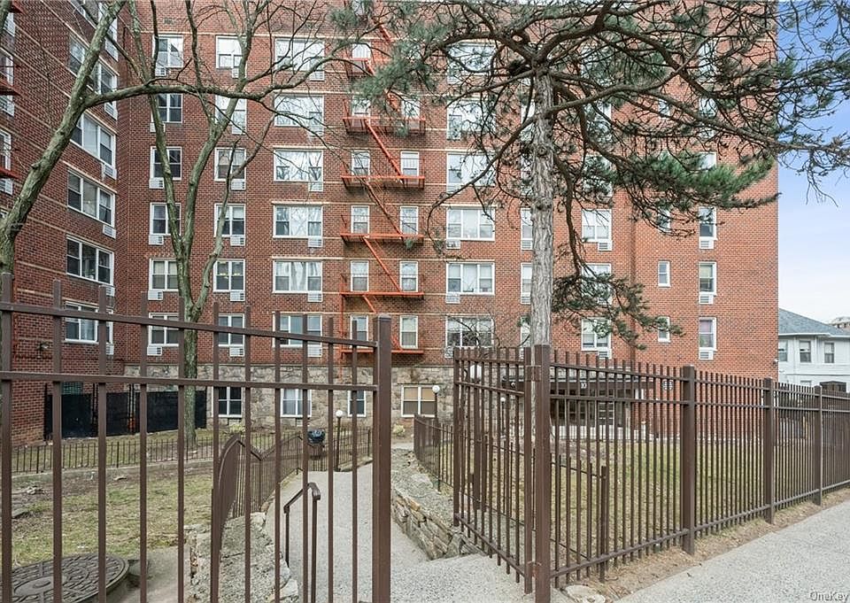1st image of 101 Highland Ave APT 1G