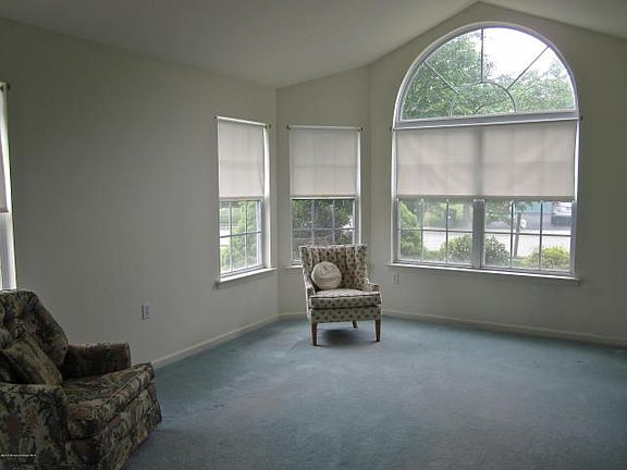 3rd image of 3650 Vicari Ave