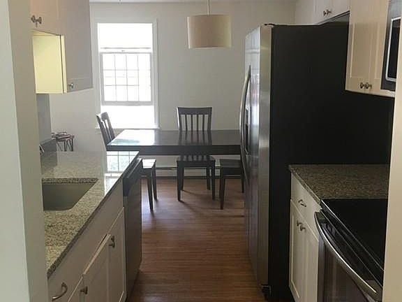 3rd image of 51 Twin Lakes Dr
