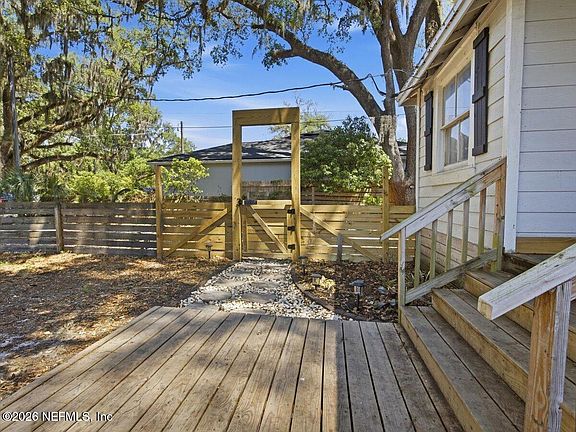 3rd image of 8318 OSTEEN Street