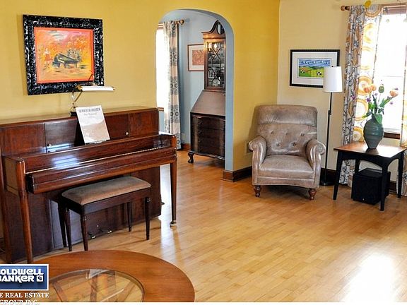 Arched Doorways,Coved Ceilings