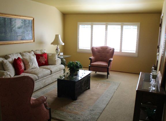 2nd image of 1709 Vista Glen Ct