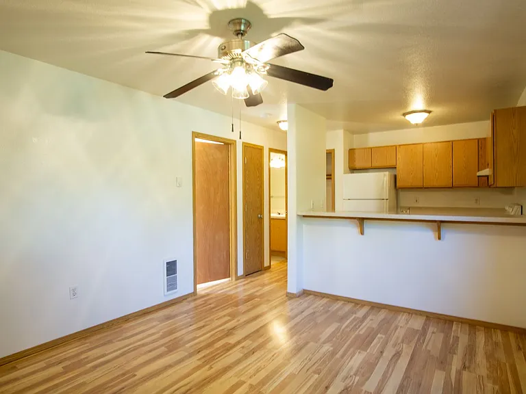 2891 SE Division St #6 — Photo 2