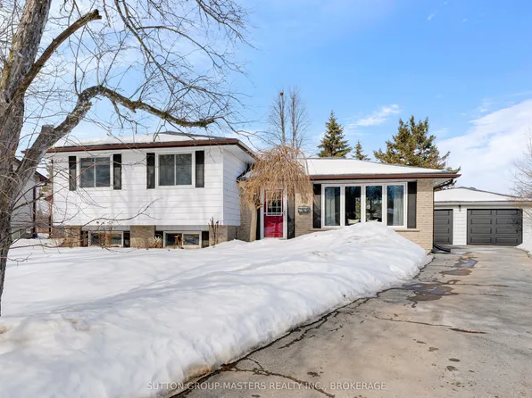 848 Allum Ave, Kingston, ON K7M 7A1