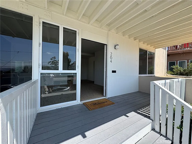 264 Dolphin Way — Photo 2