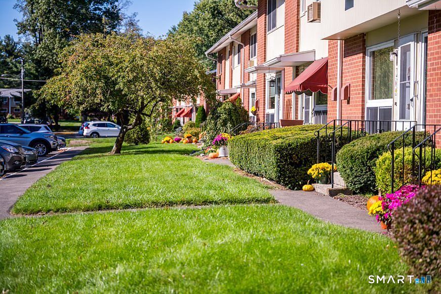 1st image of 81 Worth Avenue