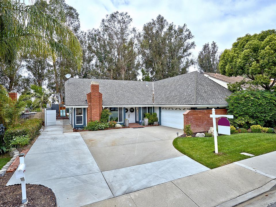 1st image of 2077 Calaveras Dr