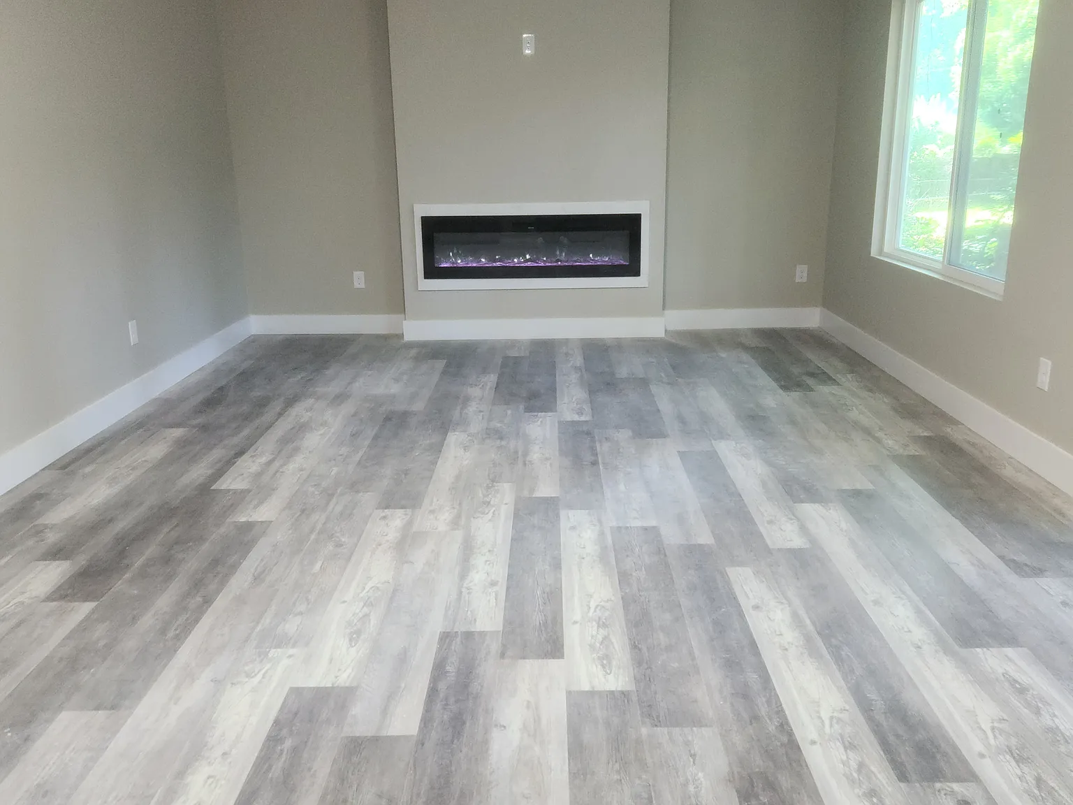 3 bed, 2.5 bath, 1555 sqft, $2,499 — Photo 3