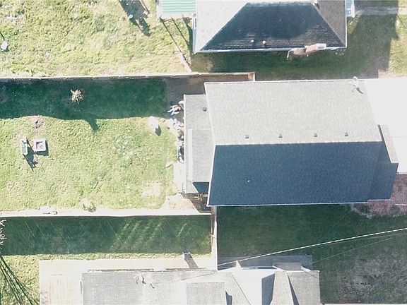 5th image of 122 Chenault Ave