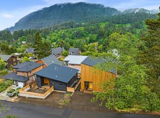 409 College Ave, Manzanita, OR 97130