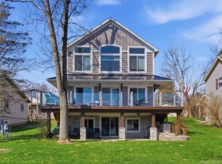 16475 Angle Dr, Linden, MI