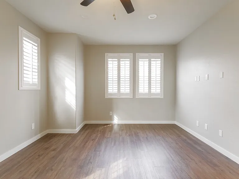3218 W Glendale Ave #37 — Photo 10