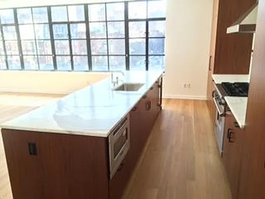 Rented by R New York | media 16