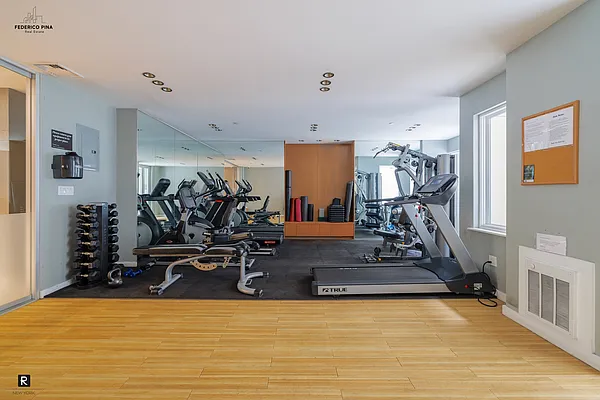 Sold by R New York | media 23