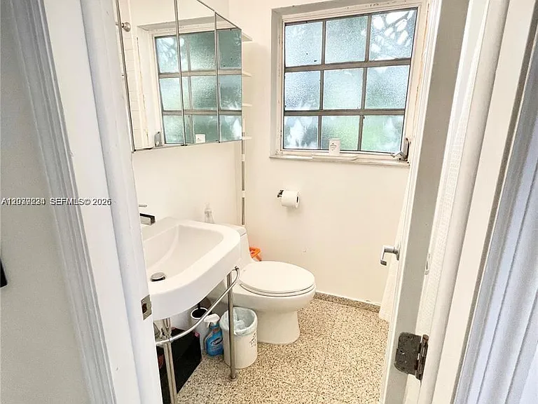 439 15th St #18 — Photo 19