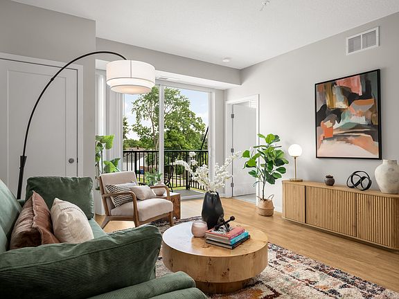 4th image of 4621 Snelling Ave #235