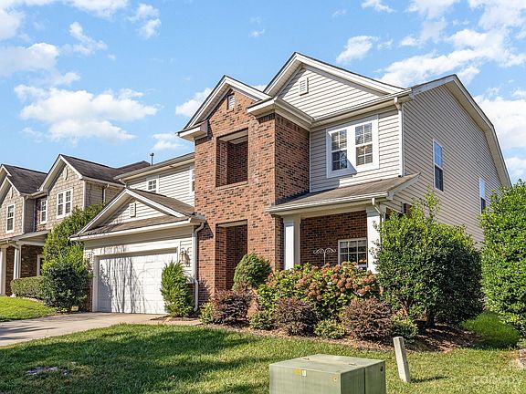 2nd image of 8916 Oransay Way