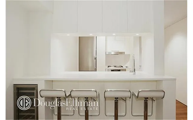 Rented by Douglas Elliman | media 17