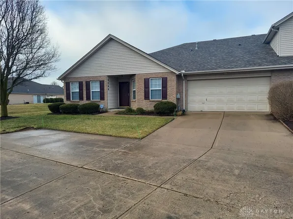 4044 Twin Lakes Cir, Clayton, OH 45315