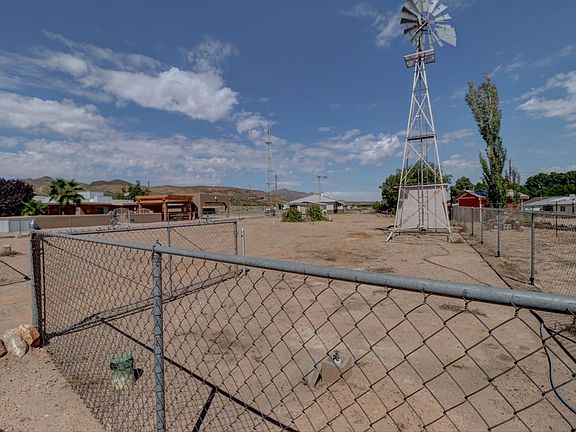 3rd image of 4290 Rocky Acres Trl
