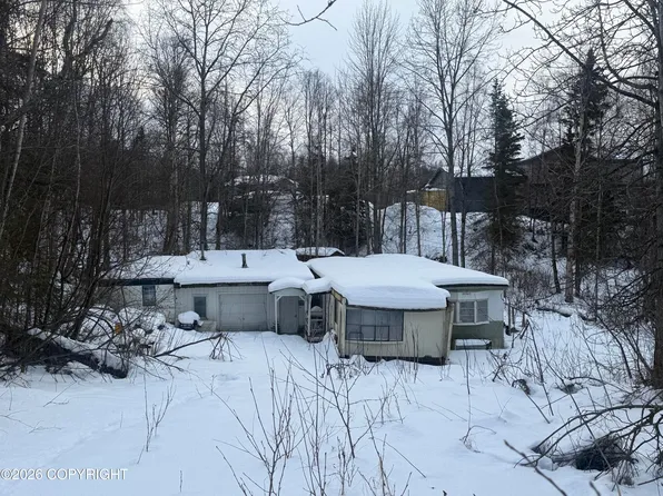 24574 Park Dr, Chugiak, AK 99567