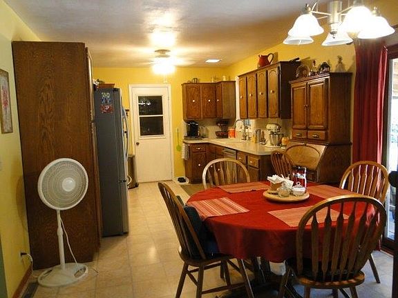 4th image of 2206 N Arapahoe Dr