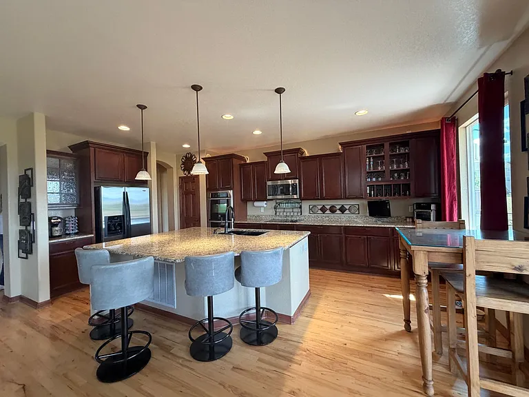 11569 S Flower Mound Way — Photo 2