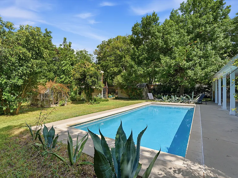 1429 El Campo Dr — Photo 5