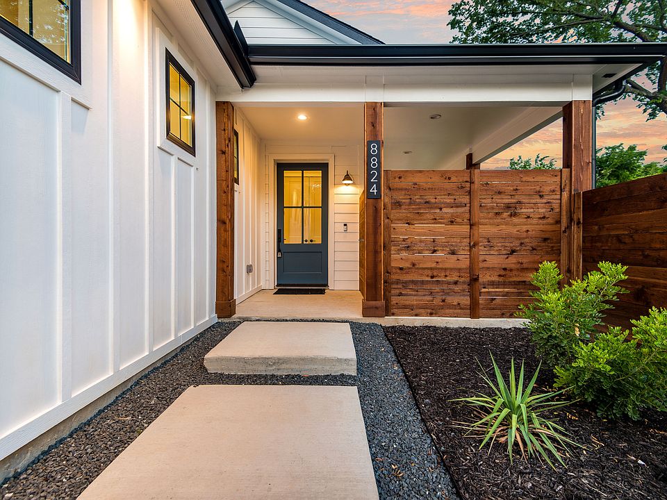 Modern Farmhouse Light Exterior Option