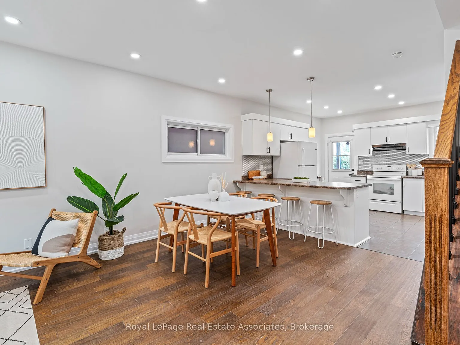4 bed, $2,500 — Photo 3