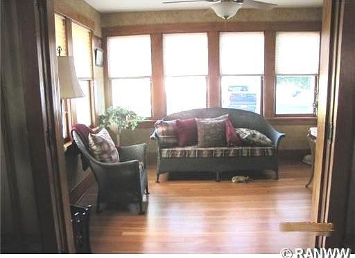 4th image of 327 W Hudson St